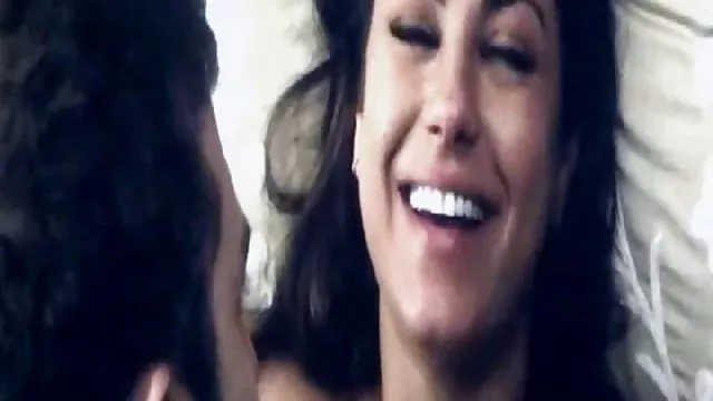 گیا انگشتی را با ویبراتور انگشت می تصاویر سکسی متحرک زند.