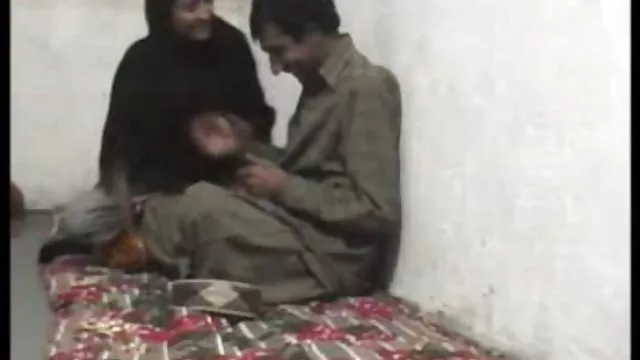 بلوند ریزه اندام لعنتی می شود بهترین عکسهای سکسی خارجی و روی صورتش یک ماسک می شود.