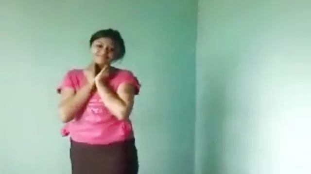 Negro مانتو را روی تخت تصاویر صکصی farts.