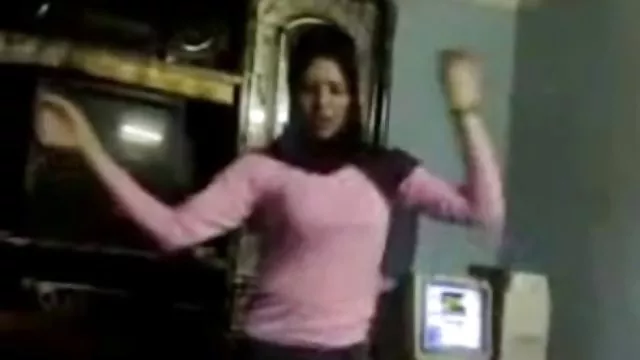 رایلی رید توسط یک ماساژ درمانی لعنتی می شود. عکسهای سکسب